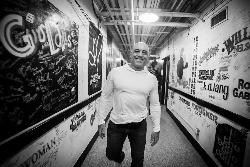 Burn The Boats weekend in San Antonio with @joerogan… incredible time on an incredible special. I photographed Joe a lot while he was working this special out and it’s amazing to see it come together like it did. Now on @netflixisajoke 💯

2nd to last pic by the wonderful @lauren.lo.smith

#burntheboats<br> @joerogan