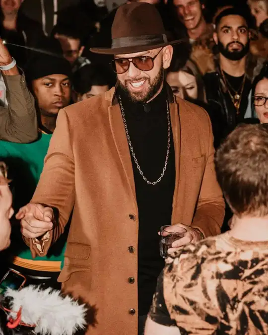 Absolutely no one at a rap battle event...

Me -

Hahah smh....RIP LITTLES 🙏🏻❤🙏🏻❤🙏🏻❤
  @patstay_902