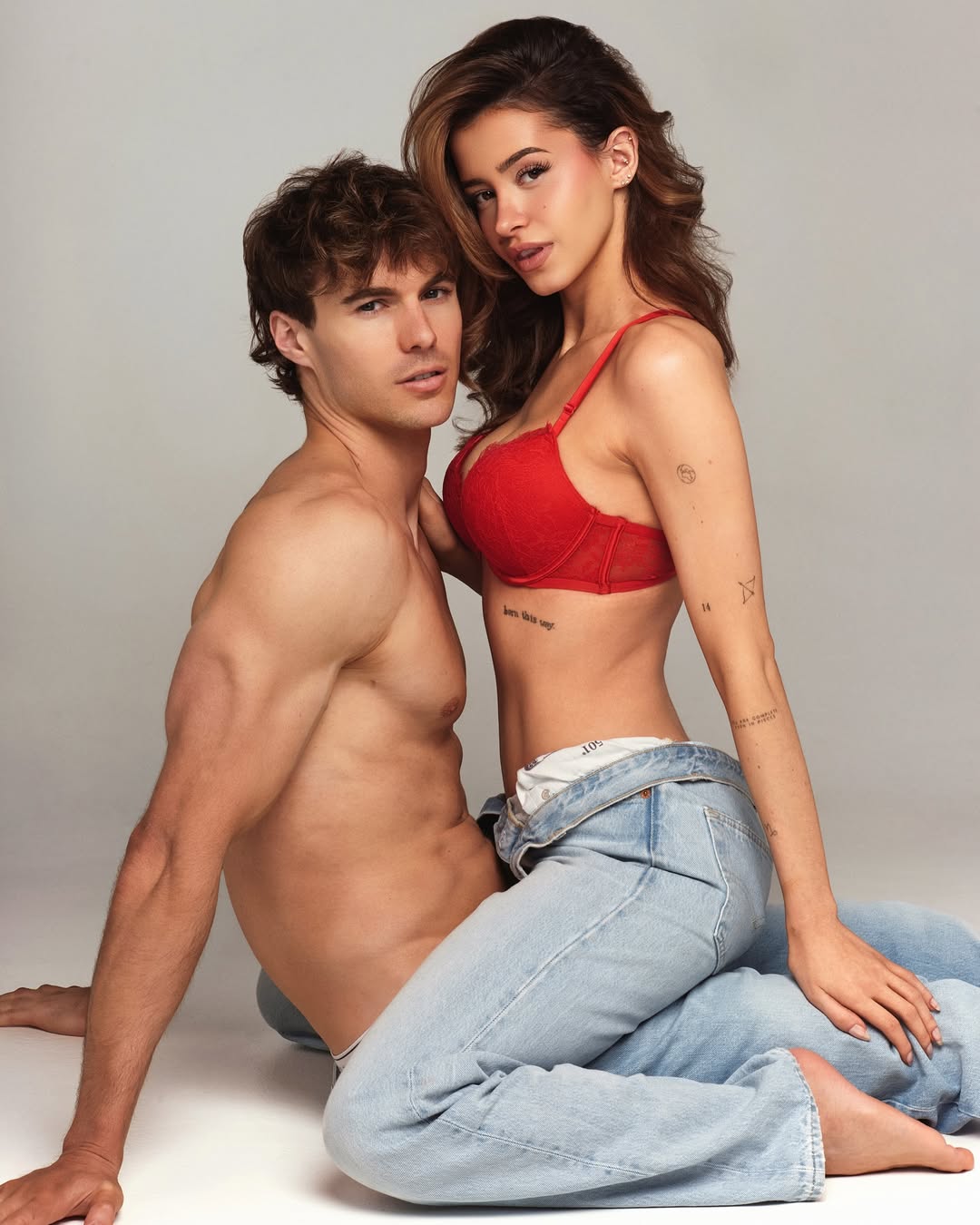 Heart full of you❤️
Happy Valentine’s Day!🌹

📸: @floriansaez<br> @leaelui