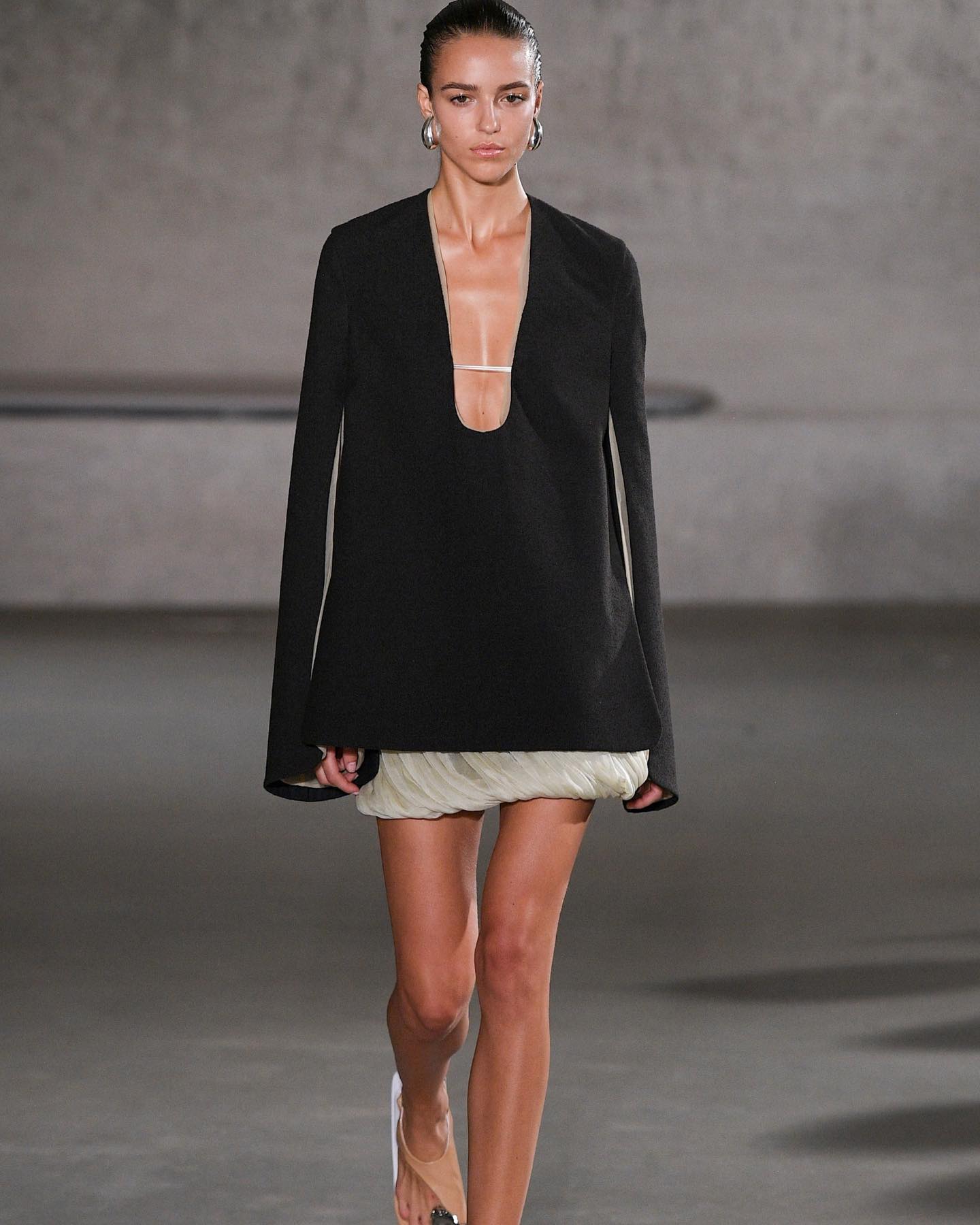 beautiful @toryburch to end off nyfw 💚thank you!!! Xx

!National Museum Of Natural History!<br> @emm_arruda