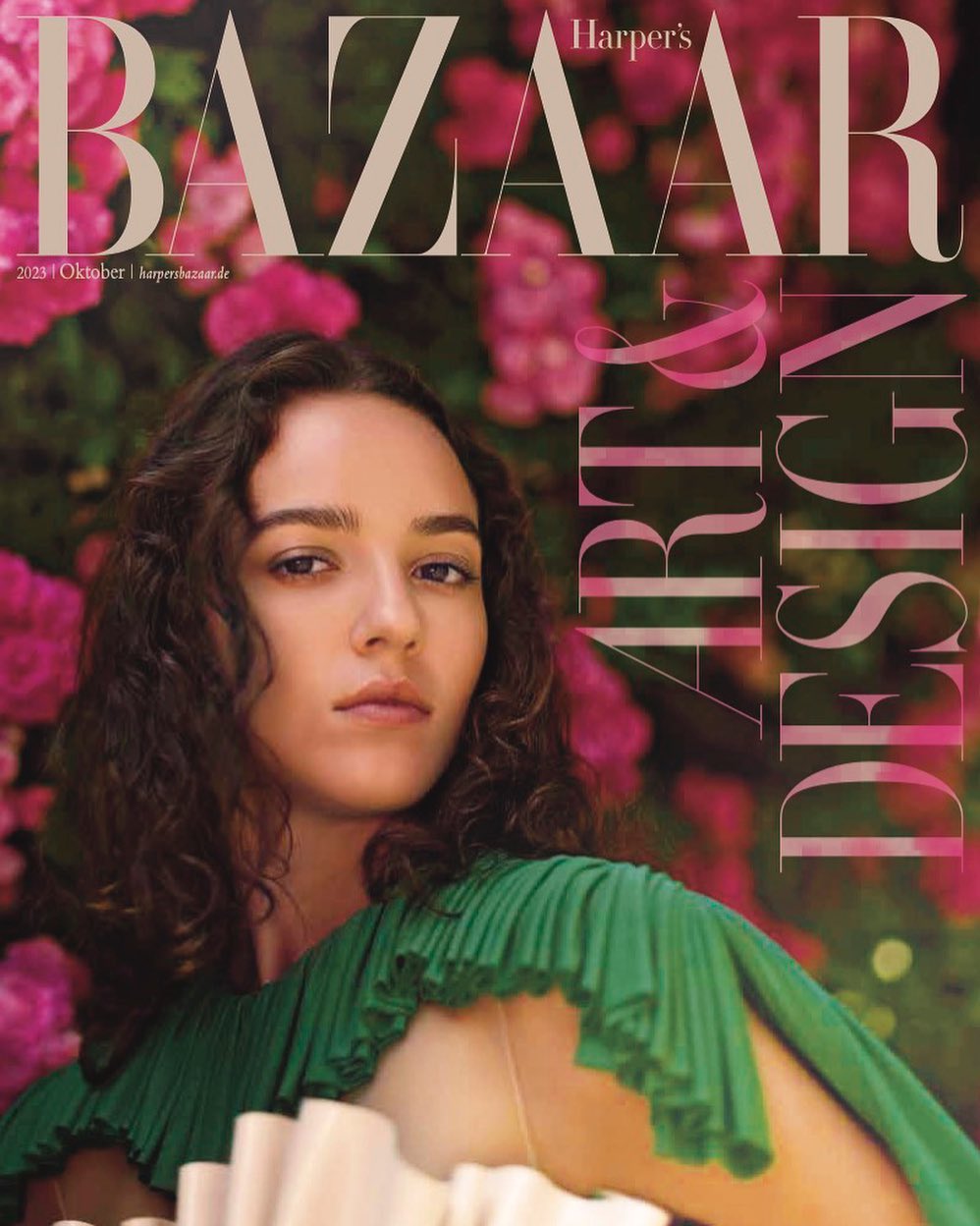 @harpersbazaargermany October issue!! 💐 so excited to get my hands on this one in person .. thank you to the whole team for a beautiful day in Milan
 @elitenyc @louisvuitton @women_paris @chantalenadeau @robertrieger @micolvanessa @harpersbazaargermany @women_milano @rabearoehll @kerstinschneiderhb
!Milan, Italy!
  @emm_arruda