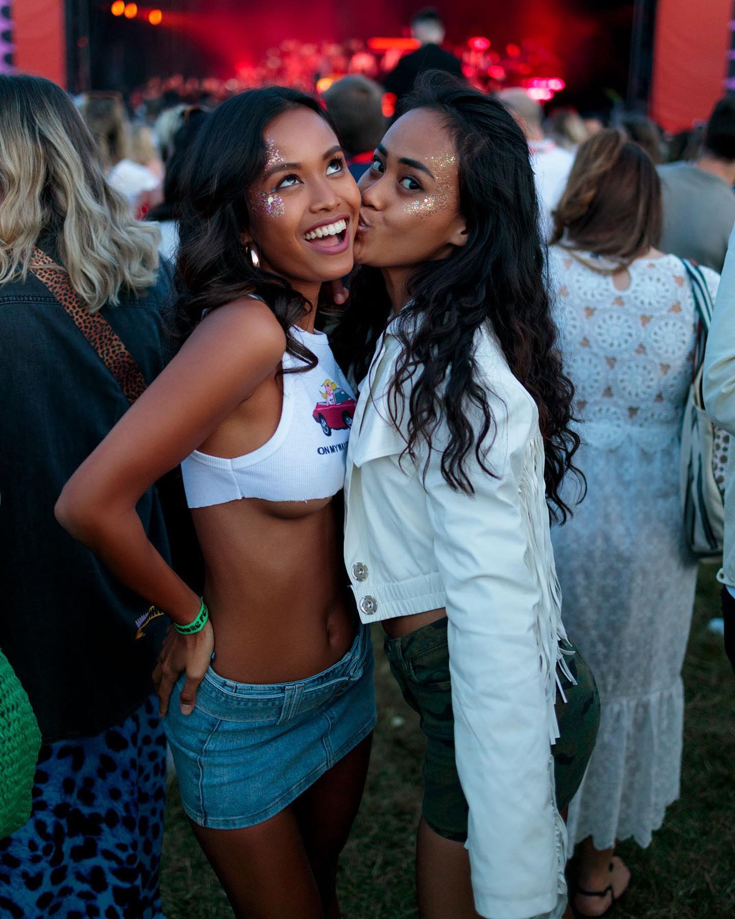When the music hits, my best friend @kiana.pix and I groove as one.

!Gunnersbury Park!<br> @putriwithlove