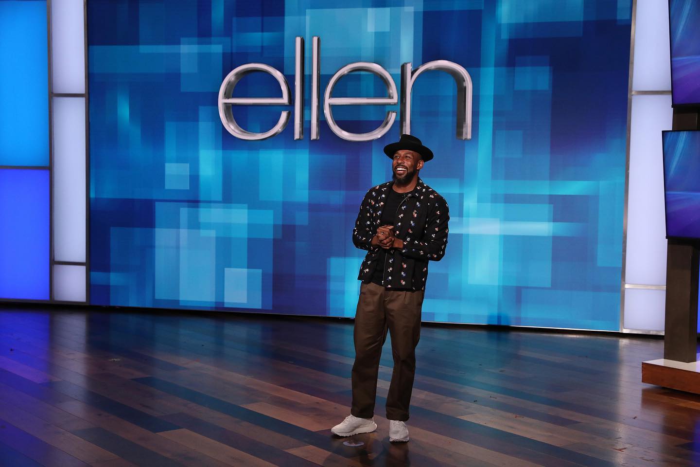 Yes yes y’all! I’m back as a guest host today on @theellenshow ❤️❤️ @adamlambert is here to talk about his upcoming show in Vegas and talking about our new show #ClashOfTheCoverbands! And we have the wonderful @angelatrimbur telling us all about her incredible journey with breast cancer, how she created a community of support, and her new show on Ellentube. Always thankful to be hosting. Much love and check your local listings on when you can see today’s episode. #Imatellen #ellen #clashofthecoverbands #dance #breastcancerawareness<br> @sir_twitch_alot