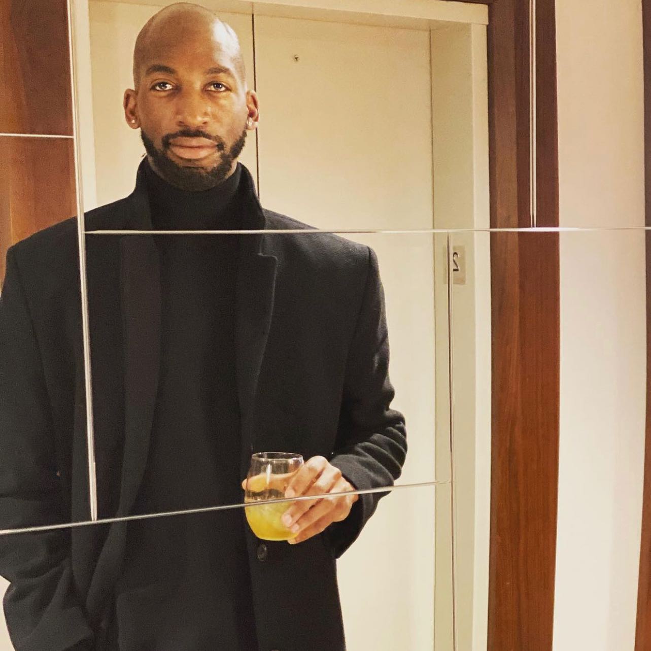 IG fam wish my brother @d8rknight HAPPY BIRTHDAY! A living embodiment of aging like a fine wine. So proud of you man. Aspire to inspire indeed. But also, I can't not be your big brother and simultaneously call you lame in the midst of all this praise. Lol I love you and cheers to many more. #growth #bamaboys #ThatDogllHunt #aspire2inspire
@d8rknight @sir_twitch_alot