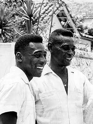 Meu
 pai foi meu maior torcedor e também meu maior professor, sempre sonhei 
em jogar como ele. Foi para o meu pai que fiz uma das promessas mais 
importantes da minha vida. Eu tinha apenas dez anos quando o vi chorando
 depois da derrota do Brasil na Copa de 1950, mas naquele dia prometi 
que venceria uma Copa do Mundo por ele. Feliz Dia dos Pais!
.
My father was my biggest fan and also my biggest teacher, I always 
dreamed of playing like him. It was to my father that I made one … See 
more
Meu pai foi meu maior torcedor e também meu maior professor, sempre 
sonhei em jogar como ele. Foi para o meu pai que fiz uma das promessas 
mais importantes da minha vida. Eu tinha apenas dez anos quando o vi 
chorando depois da derrota do Brasil na Copa de 1950, mas naquele dia 
prometi que venceria uma Copa do Mundo por ele. Feliz Dia dos Pais!
.
My father was my biggest fan and also my biggest teacher, I always 
dreamed of playing like him. It was to my father that I made one … See 
more  @Pele