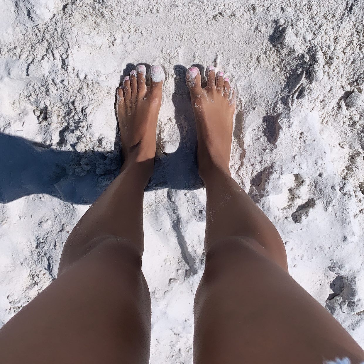 🌶 not at a beach, just wishing I were. @healthgeenie #QuarantineShot #WithJay