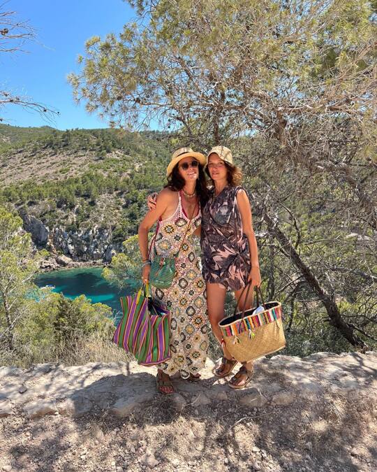 #mapoesie
#ducaosnaissentlesetoiles
#createtoexist
@alinacaraman
 @alinacaraman
!Los Enamorados Ibiza!
  @oliviaarnaud