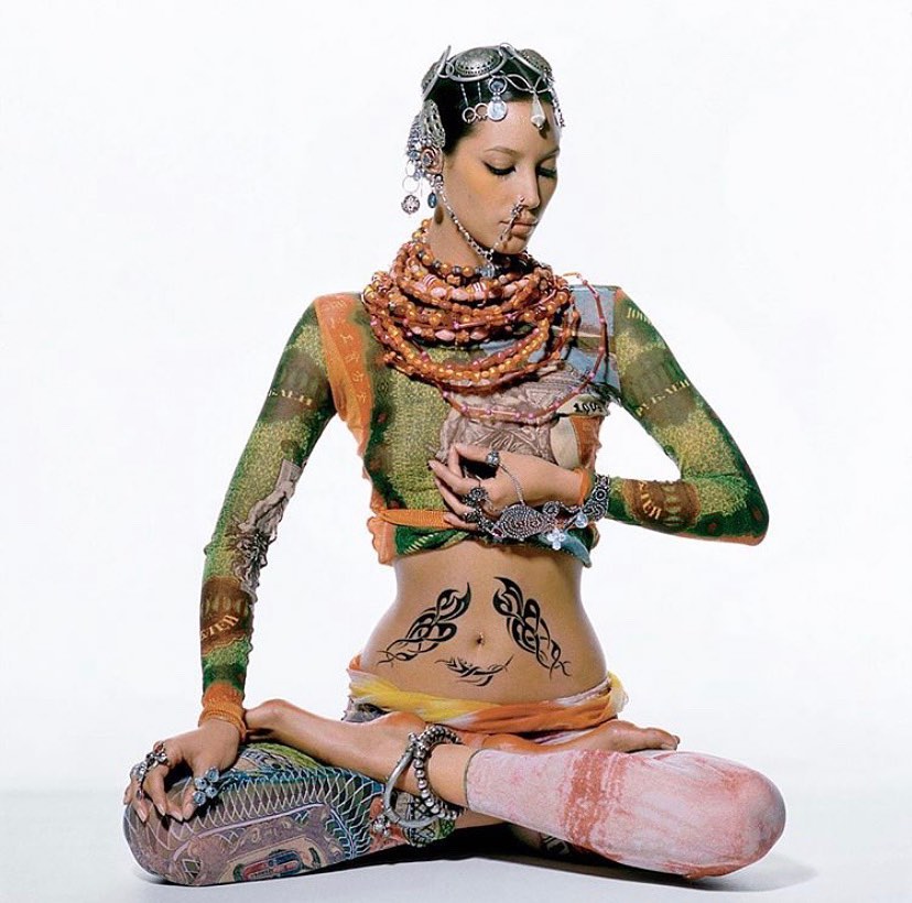 H u m e u r D u S o i r
.
.
.
@jpgaultierofficial @cturlington #tattoo #piercing #secondepeau #humeurdusoir @oliviaarnaud