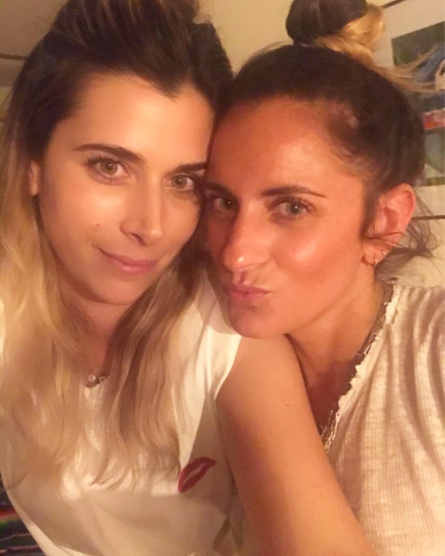 J u s t L o v e
.
.
.
#justthetwoofus #justlove @oliviaarnaud