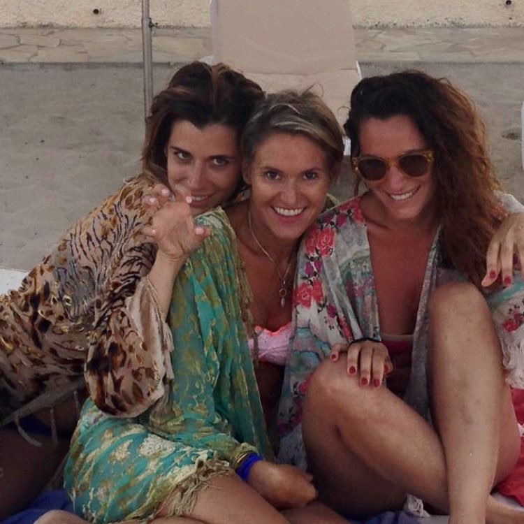 Kimono Girls #myangels #bday #3yearsago #blessed #laislabonita #girlpower #sisterpower #thosetwo #ibizencas #talamancagirls #ibizisters #forever @camilloumakeup @bubififi69 @oliviaarnaud
