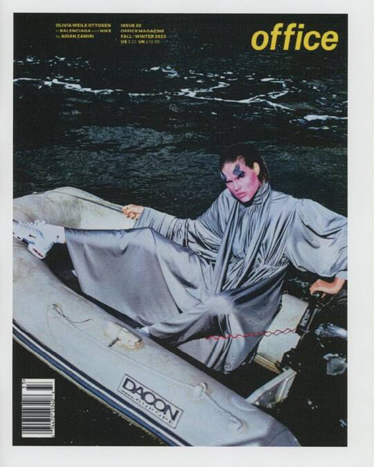 buoyant, onward hurtling, all-knowing, no path, on the bound, the vessel endures
@olicoool wears @nike & @balenciaga for our @officemagazinenyc cover story 🚤
Photo @aidanzamiri
Styling @simonrasmussen
Talent @olicoool @lemanagement
Hair @jeshallin
Makeup @ciannedenize
Jr Fashion Editor @dylan_andrewss
Fashion Assistant @abbyfalz @enzoholdt
Hair Assistant @angie_norberg
Makeup Assistant @makeupbymelinawolff
Creative Production @souvlaki208 @livthelurk
Location Manager @havstienlife
Editor-in-Chief @simonrasmussen
Creative Director @jesperdlund
Associate Creative Director @mitchism
Design Direction/Art Direction @w_e_studio @claudineeriksson @pierawolf
Managing Editor @sahirahmei
Graphic Design @jiyoon_cha @sofiefinderup @olicoool @officemagazine @olicoool