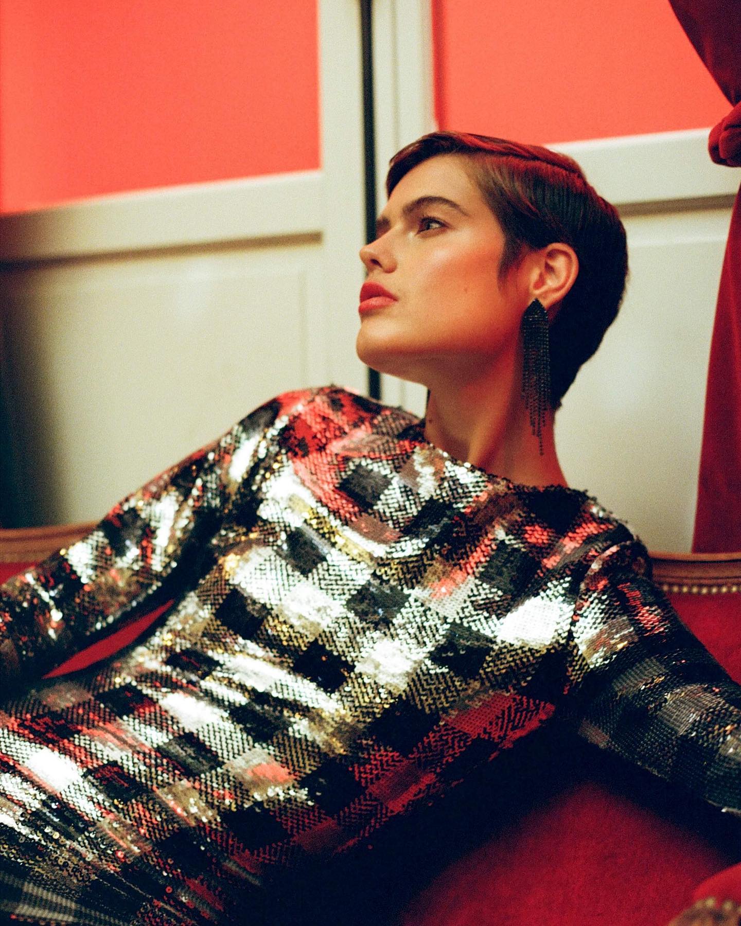 Sparklin’ @tarajarmon ❤️
Beauties @olicoool & @millievonclaer 🔥
AD @charlottetrit & @grnce
Prod @camilleninat
MUAH @margot_prl @mathilde.makeupartist
Style @manonhvejselsarron
#party #xmas #35mm #120mm #night
!Paris, France! @olicoool