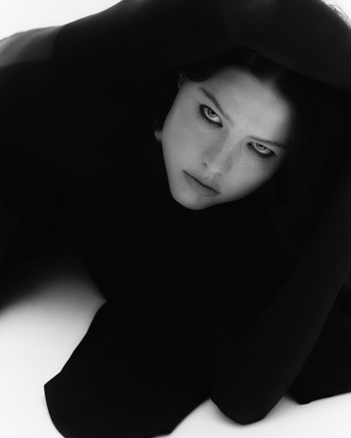 GOTH🖤

Creative direction @olicoool & @rasmusluckmann
Photo @rasmusluckmann
Styling @mikebjornbak
MUAH @emiliepreskou

!København, Danmark!  @olicoool