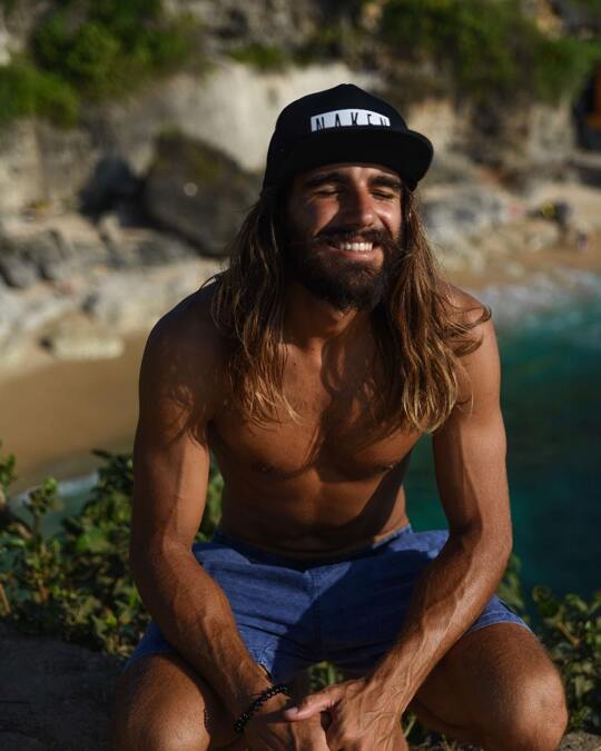 .... and life smiles back :) happy new circle, happy life. keep shining, your light makes the world a better place ✨ @olivianachle