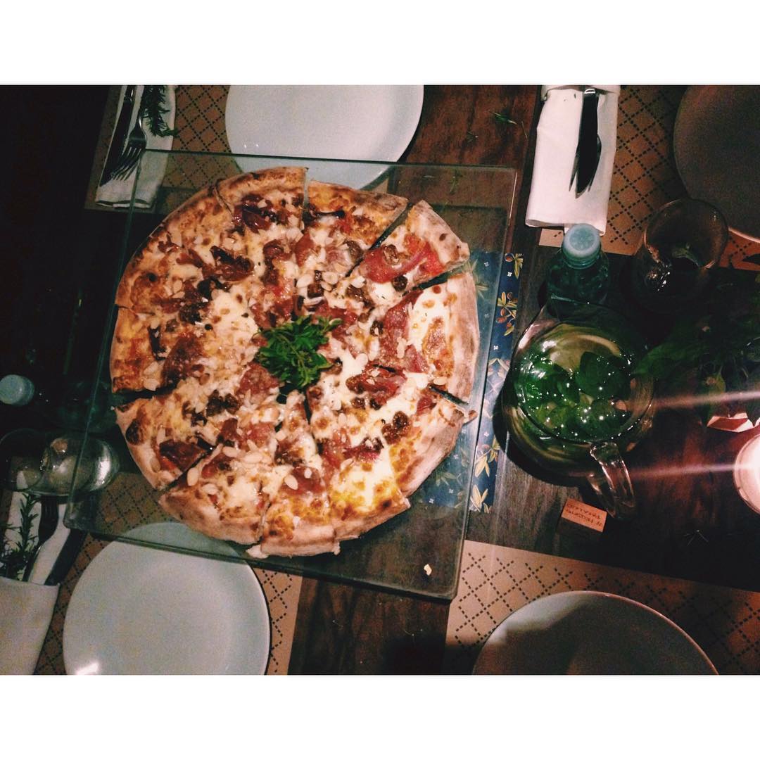 não sei lidar, apenas sentir. obrigada por esse mix de sabor @cantao e @mammapizzeria 🍕 @olivianachle