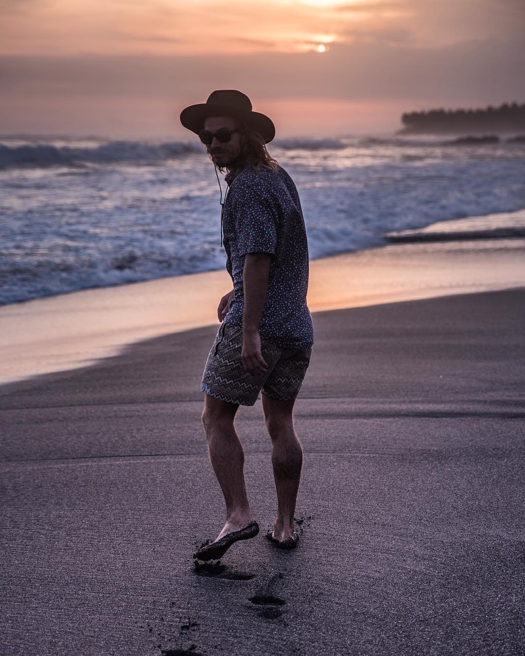 going with the flow 👣 @olivianachle