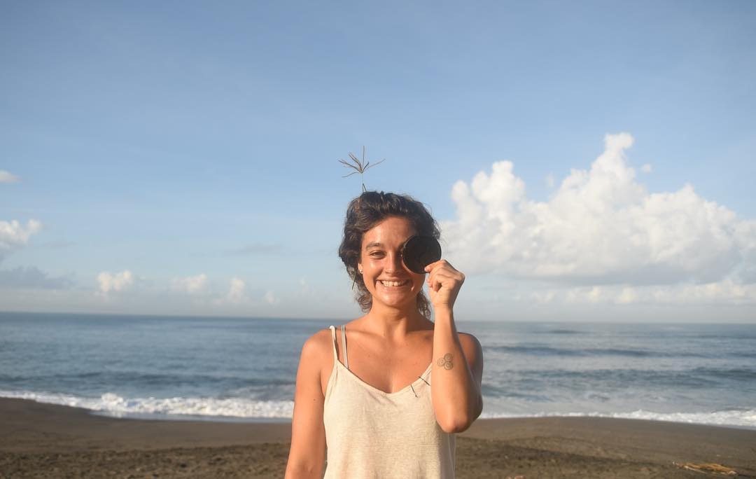 Quando bate aquela saudade 🌻 @olivianachle