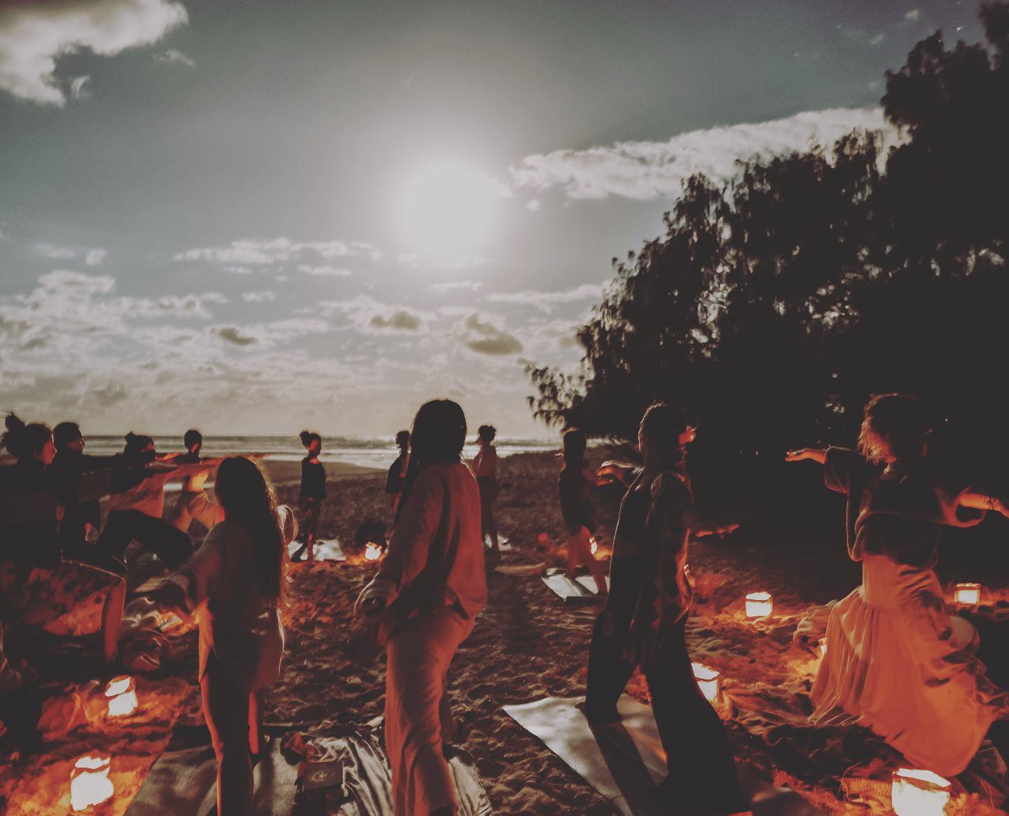 My life motto to the girls right now...
“Sometimes we have moments that are uncomfortable. We just breathe through it. Raise our consciousness above it.”
It came about when pulling a splinter from Squishies hand... You have full permission to use it in all of life’s more challenging moments. Lol @olivianachle