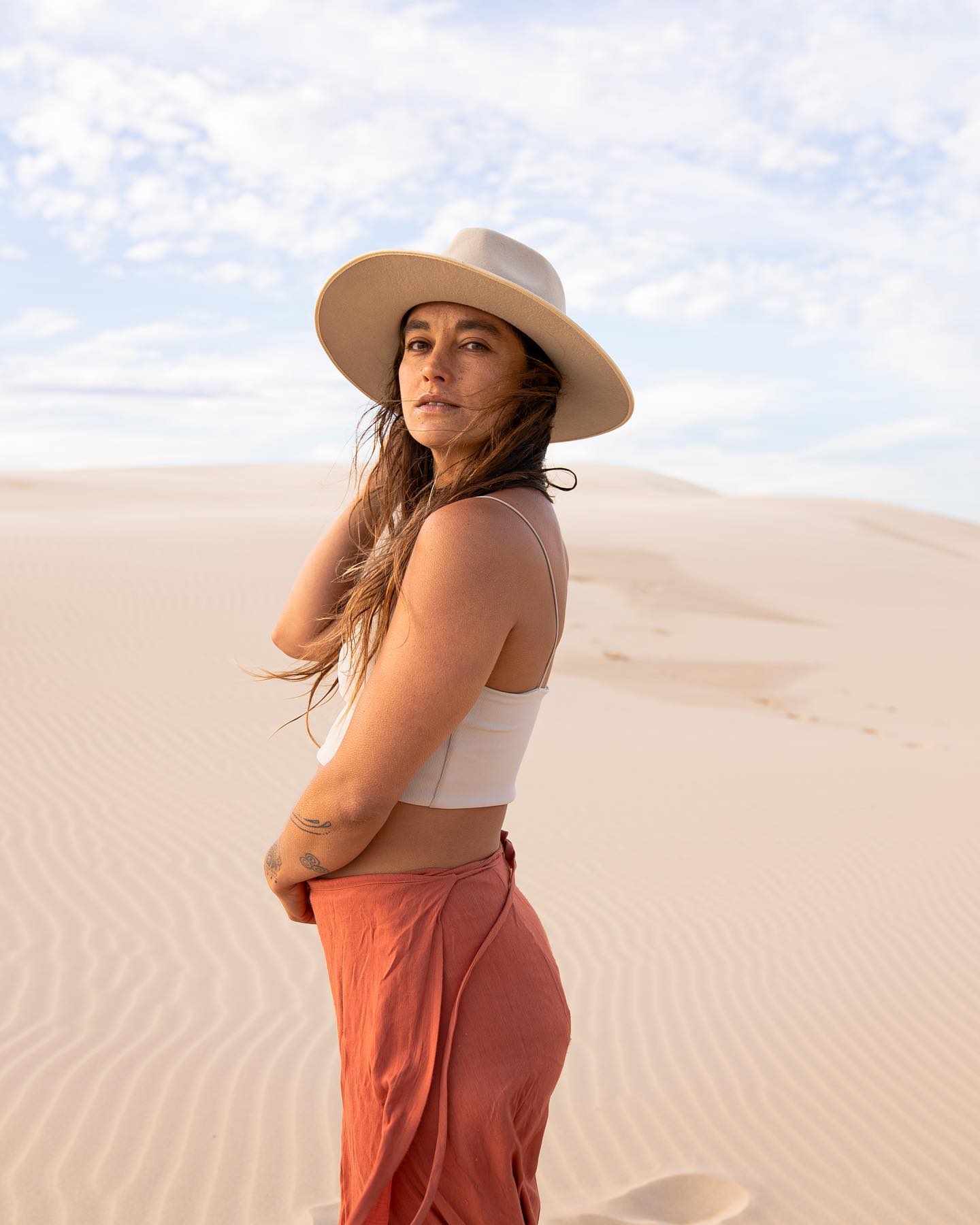 This sweet soul. I always say I still can’t believe the universe decided to cross our paths. To many more years of friendship and endless adventures of searching for the last slivers of light in the most spectacular places, @olivianachle