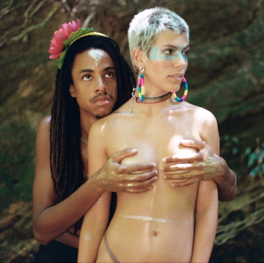 Diversidade. De espécies, animais, plantas, minerais. De gênero, orientação sexual, etnias, formas, cores, culturas, nacionalidades. Afinal, o ser humano é apenas mais um membro, integrante da natureza como qualquer outra espécie viva ou não viva. 
A (bio) diversidade é o nosso maior valor. Vamos abraçar as diferenças com respeito, empatia e compaixão. São elas que nos unem e nos levam ao caminho da evolução ! 🌈💚🌱🦀🐮🐟🦋🐷🐼🐥 #22demaio #diamundialdabiodiversidade #MeioAmbiente @olivianachle