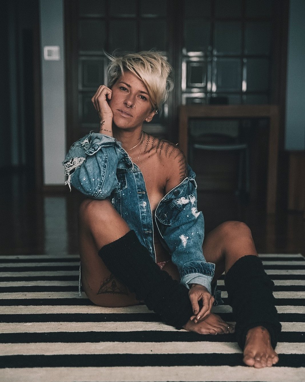 .ʟá ɴᴀ sᴀʟᴀ ᴅᴇ ᴄᴀsᴀ ᴘᴏʀ ᴇʟᴀ 👉🏼 @olivianachle •
#anainspira @olivianachle