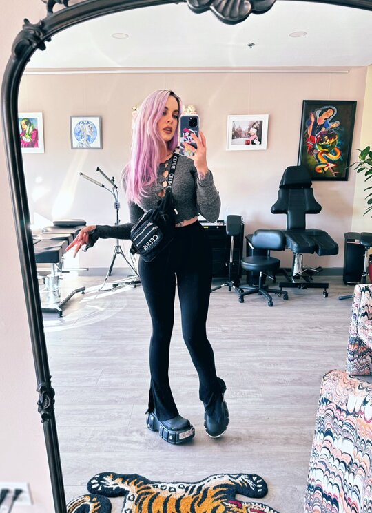 Vibin 💜✨ https://t.co/XMSF7GGVjC

@courtneydawne_