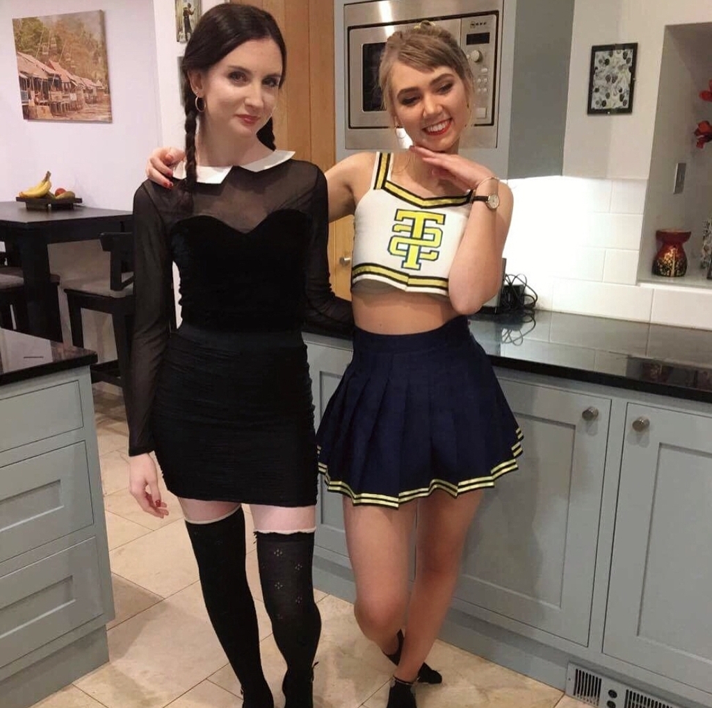 Left or right? https://t.co/iQLVNwOkTI