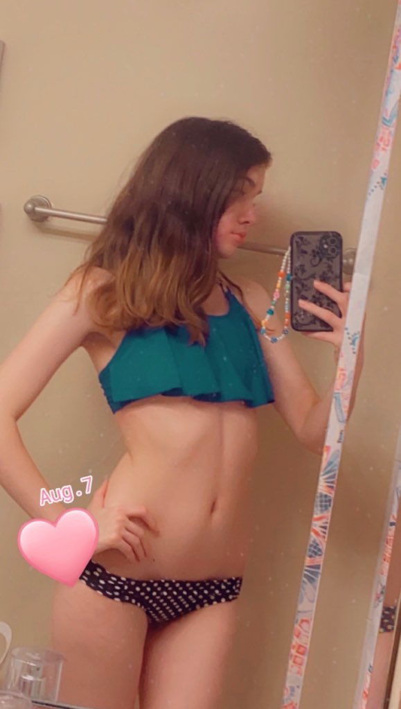 Super cute 😍
Follow for more!

#teen #teenbikini #beauty #beautifulgirls https://t.co/NDGd6sEycj