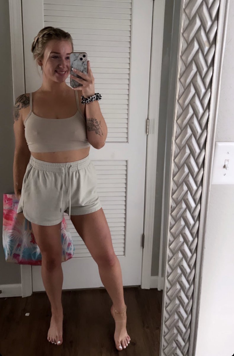 (: https://t.co/2DmxnPr6XL

@LexieGoldnerr