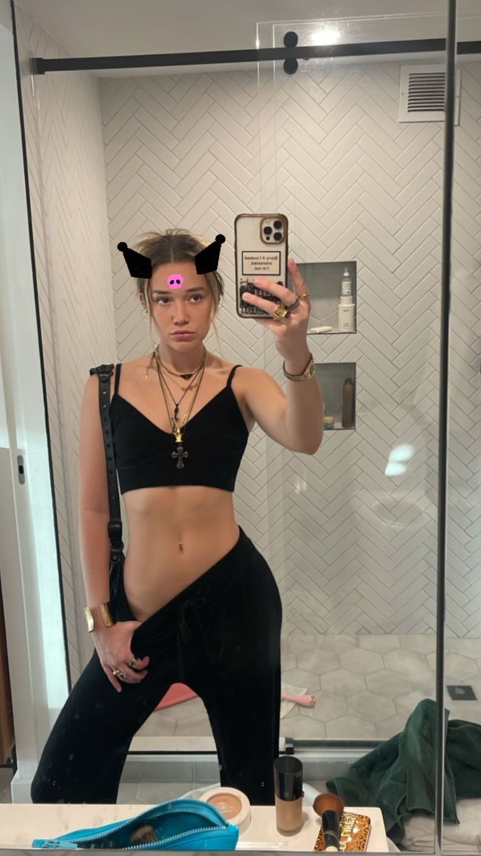 Olivia Ponton https://t.co/c5WAobc9tm

@Celeb_Fiend