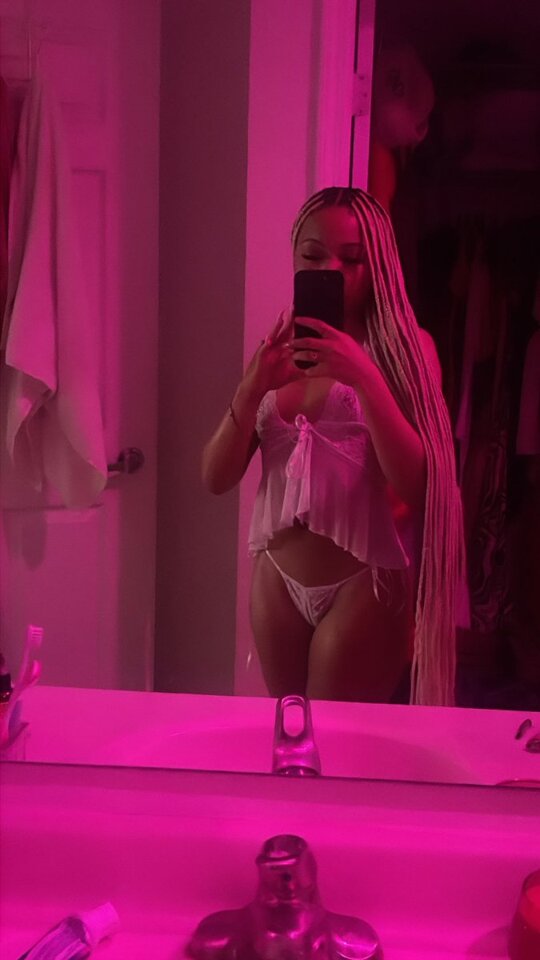 In love w/ myself https://t.co/IAAiySaT8p

@j_addaa