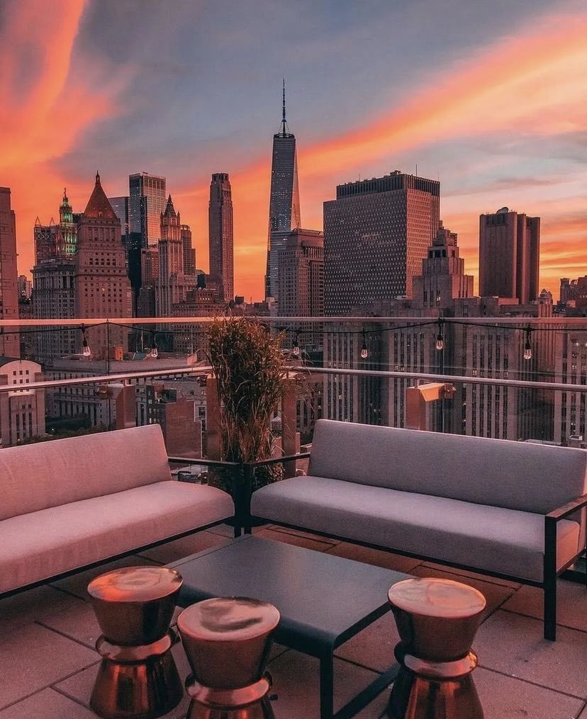 Sunset in New York https://t.co/6GXhIb8HjR

@W0rld2k23