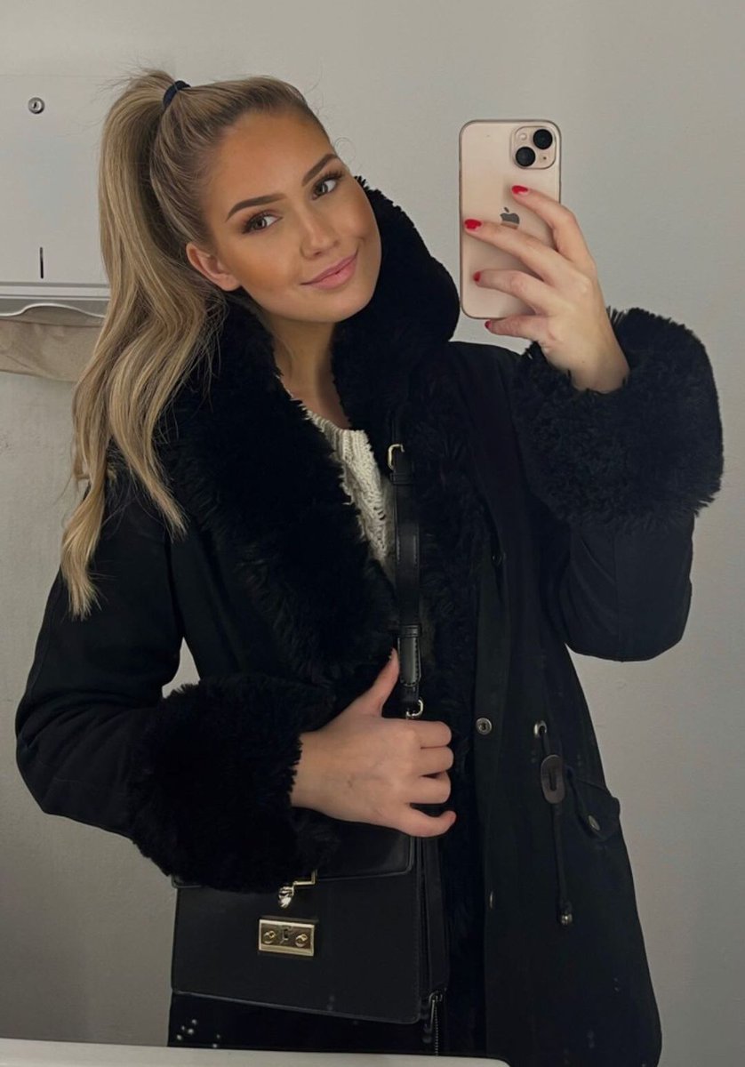 💫💗💫🖤🤳🖤💫💗💫 https://t.co/Sn6VNvdxSU

@valiaflou