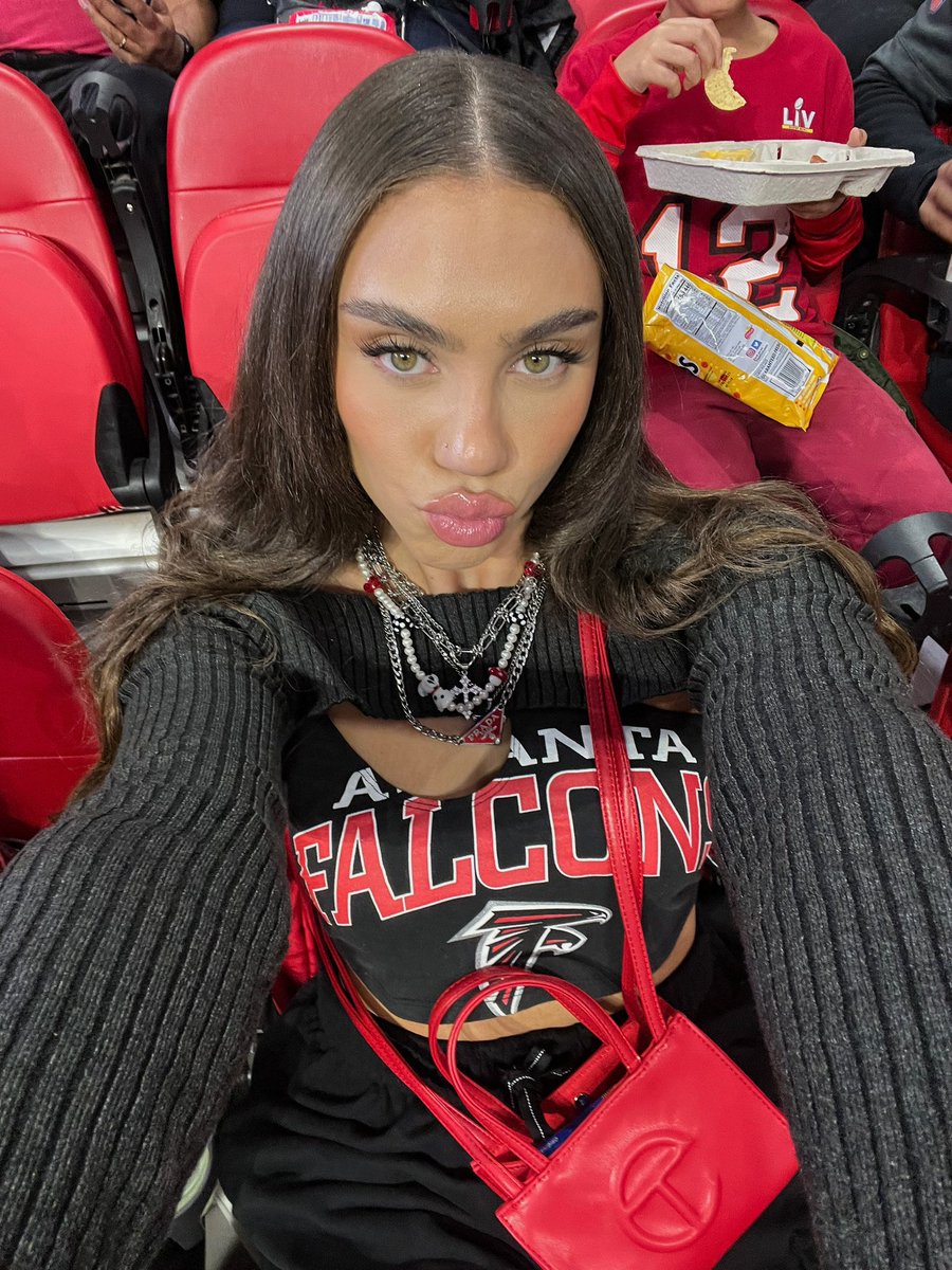 i want a mini telfar in every color https://t.co/r5Q1kMCUaO

@MVKDRE