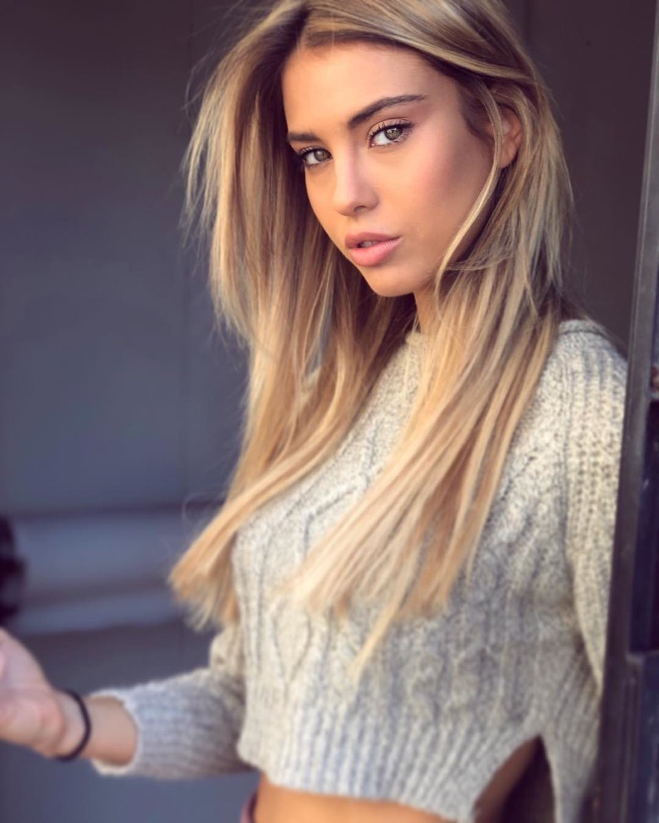 Salut … https://t.co/WmlPR1IhAs

@mth00877382