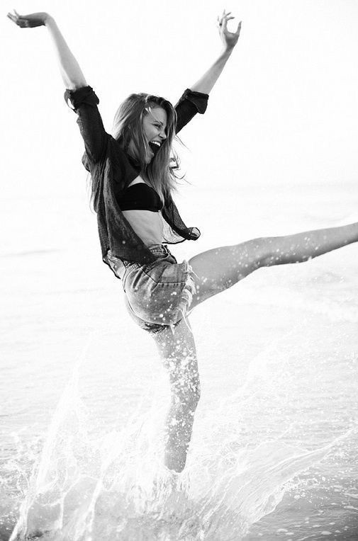 𝙻𝚒𝚟𝚎 𝚎𝚟𝚎𝚛𝚢 𝚖𝚘𝚖𝚎𝚗𝚝 . ✌︎
   𝙻𝚘𝚟𝚎 𝚋𝚎𝚢𝚘𝚗𝚍 𝚠𝚘𝚛𝚍𝚜 . ♡︎
       𝙻𝚊𝚞𝚐𝚑 𝚎𝚟𝚎𝚛𝚢 𝚍𝚊𝚢 . シ︎ https://t.co/h24wM8hr4V

@Daniella_C1804