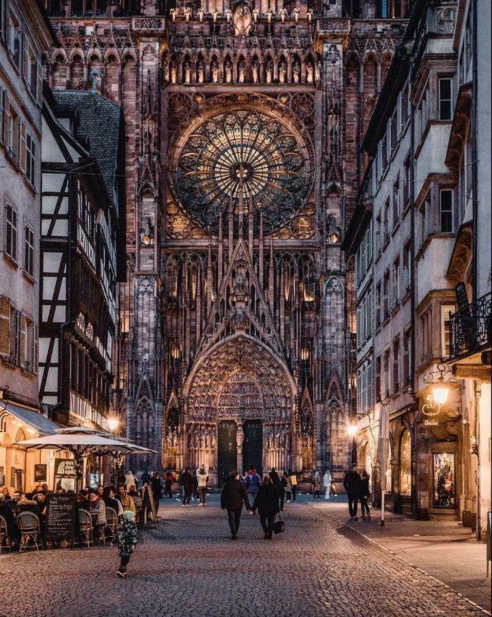 Notre-Dame de Strasbourg, France 🇫🇷  ©️rale_p. https://t.co/3wrfH0Isuk

@vlady_elena