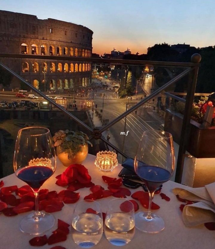 ❤️🇮🇹💚
✨️  Sabato sera meraviglioso  ✨️🌟 https://t.co/2qJUfzEyRb

@DolceRagazza26