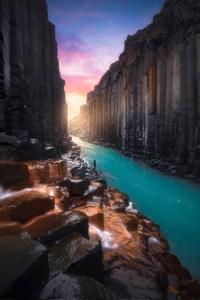 Glacier Canyon, Iceland 🇮🇸 https://t.co/nTURWPHNlx

@earthcurated