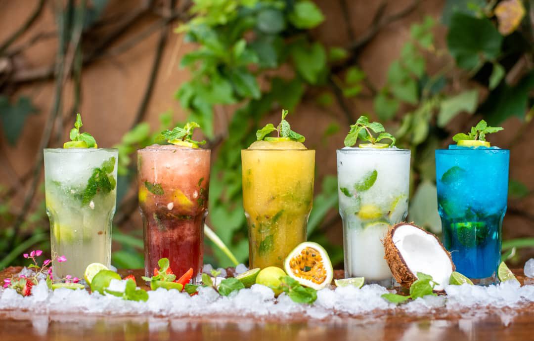 Have you ever tested a  mock-tail? Well, if not you are most welcome to come through at @ArkOrganics as @JavaHouseUG serves us with yummy mock-tails

Entrance is free 😊

#AfricaVeganRestaurantWeek https://t.co/VutgseLRLB

@samiekimberly26