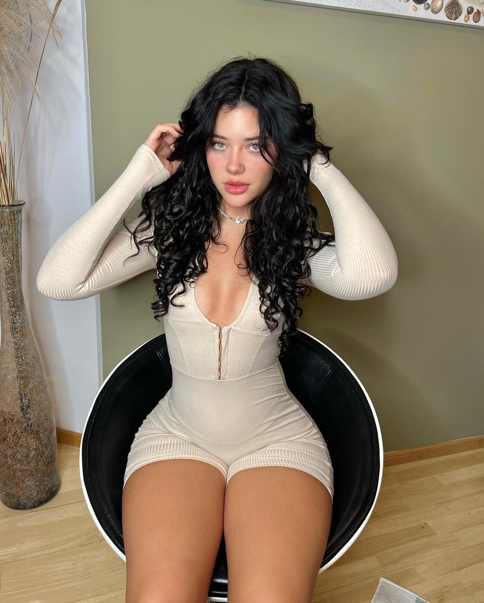 happy sunday 🫶🤍😊 https://t.co/aYlJZh7X6y

@BeautyImages2