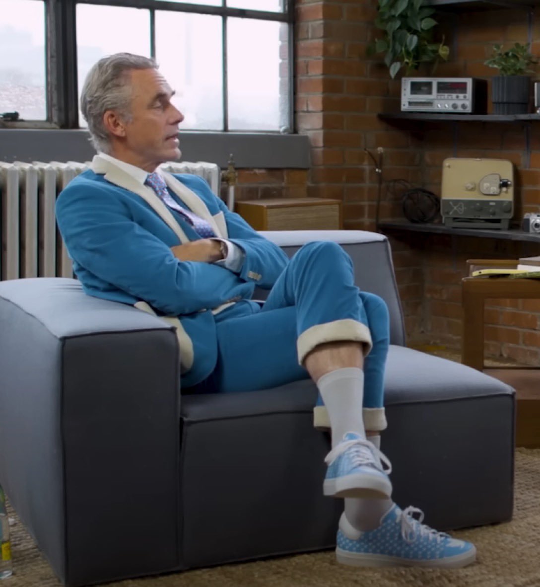 They're doing a Pee-wee's Playhouse reboot  with Jordan Peterson as Paul Reubens' Pee-Wee Herman. https://t.co/G4PD6q79gN

@TornResponse