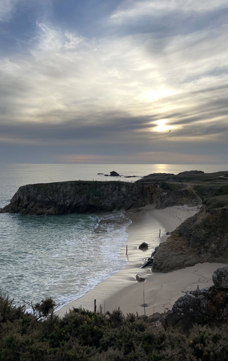 it took 13 beaches https://t.co/HwuJCDarAB

@anacaulfield