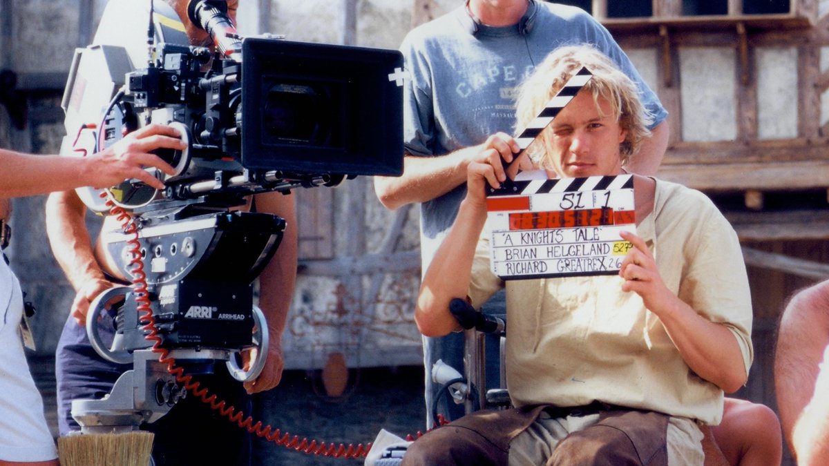 "The one, the only, Sir Ulllrrrich von Lichtenstein!" Behind the scenes with Heath Ledger on the set of A Knight's Tale (2001) https://imdb.to/2RNV9X9 https://t.co/fiGwr1z4aX