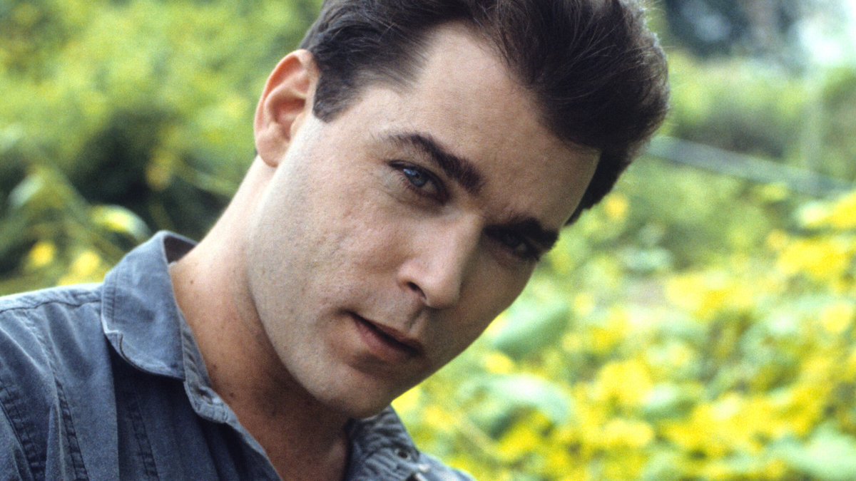 Actor Ray Liotta, most notably known for his role in 'Goodfellas', has passed away at age 67 💙 RIP https://imdb.to/3z14VbZ https://t.co/IRJWdomMfQ