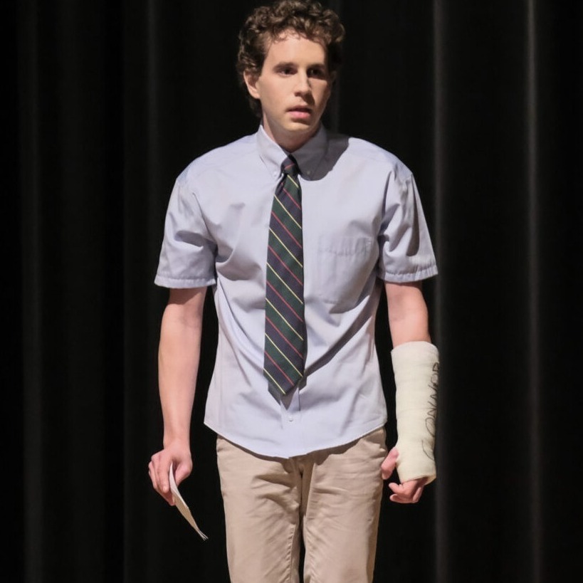 In celebration of Ben Platt's birthday, we're tap, tap, tapping on the glass...waving through a window at some of our favorite musical-to-movie adaptations 🎬🎶 Which is your favorite to go from stage to big screen? https://t.co/3El5d0uQiS