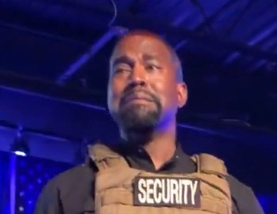 when you gotta wait for her to get bored of her tl to text you back https://t.co/UA4tUYTPV1