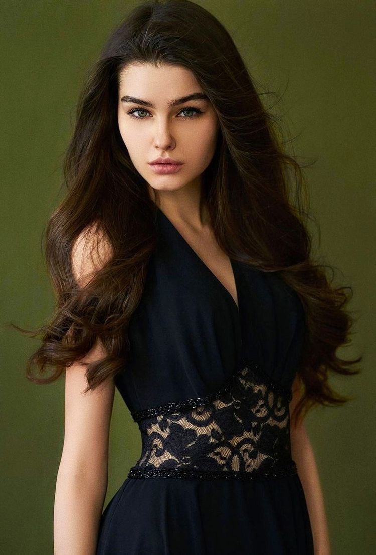 When you&rsquo;re your own valentine 💌&hellip;

Good morning. People.🖤 https://t.co/7A9nulTIEa

@WhiteRoses_11