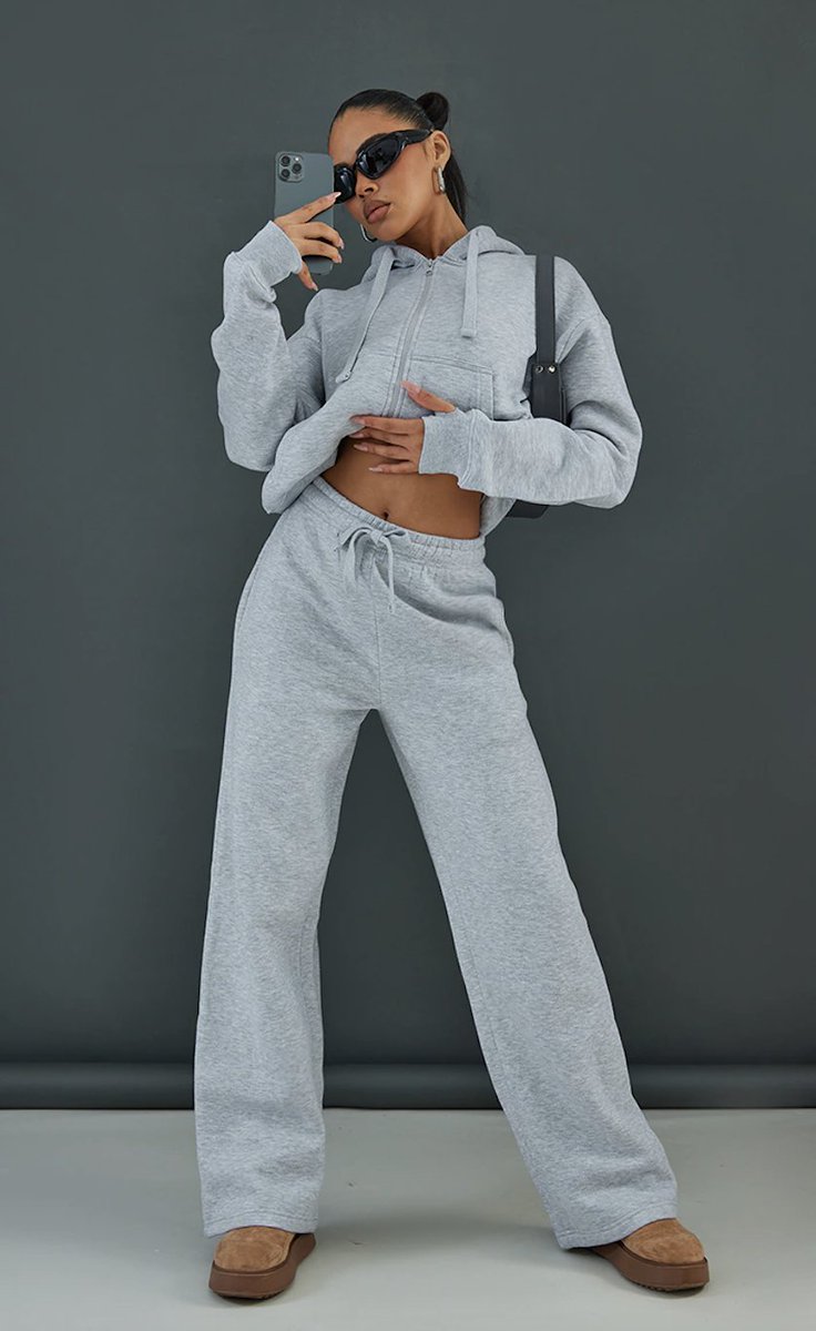 ⚡ SELLING OUT ⚡ 

ASH GREY OVERSIZED WIDE LEG JOGGERS 👉 https://plt.shop/3XmINBJ https://t.co/xfs0DFkGAY

@OfficialPLT