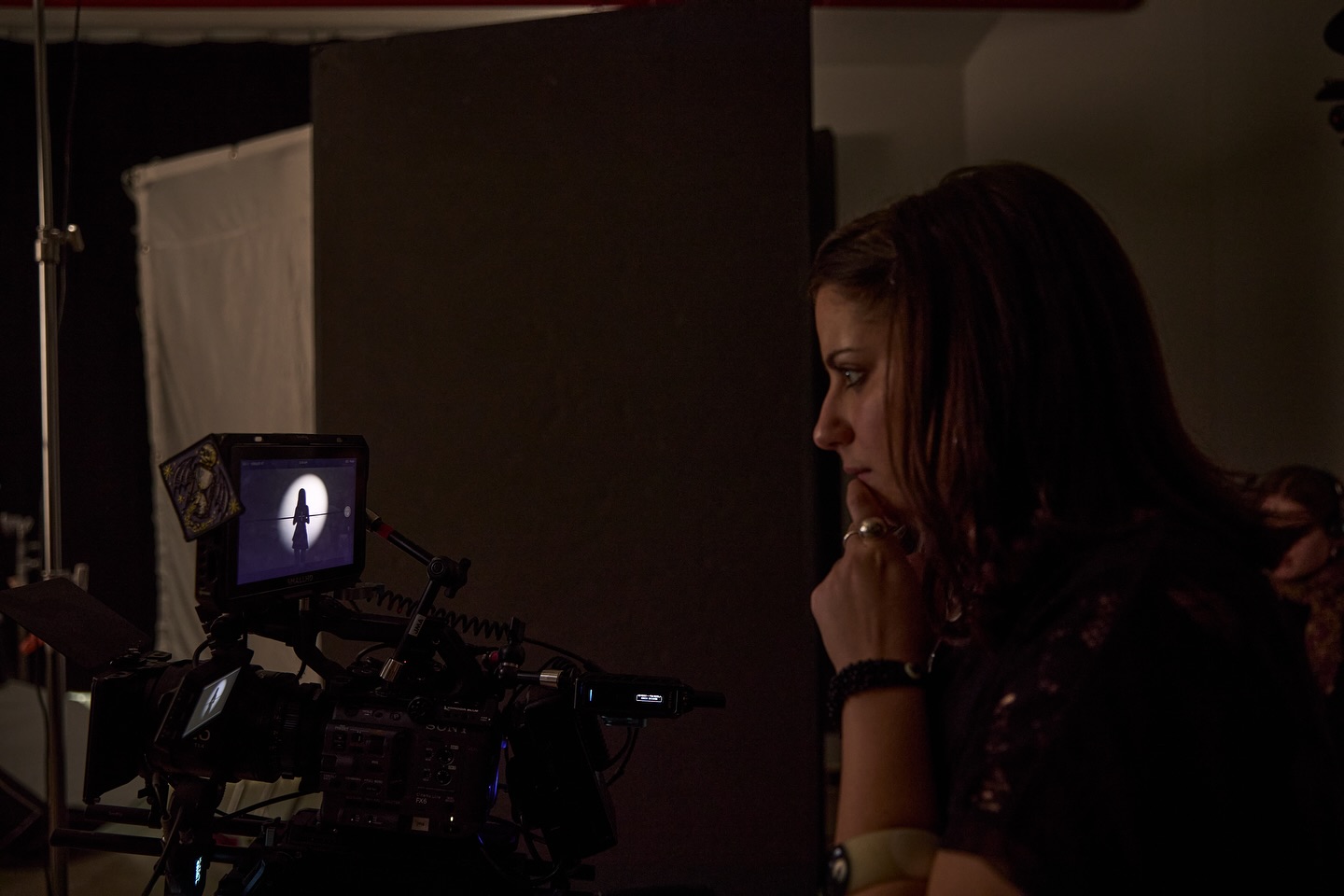 Y’all are not ready… eternally grateful for this amazing team bringing the world of Emerson Isa to life 🖤 #bts

For: @emersonisa
Founder & CD: @littleemmie101
Producer: @thatsveryveronica
Director & Co-DP: @Valentinobornancini
Co-DP & Cam Op: @julialonso.film
1st AC: @ewaymk
Gaffer: @makingkelly
Swing: @melny2k
Camcorder Op: @sofiathedoctor
Model: @rachelrubi
Makeup: @sweekriti.mua
Hair: @by.viviana
Stylist: @josienolann
Prop Stylist: @austen.jh
Prop Stylist Asst: @emmahassen
Photographer & BTS: @chelsea_marrin
BTS Content: @madisonlcollins

!New York, New York!<br> @emersonisa